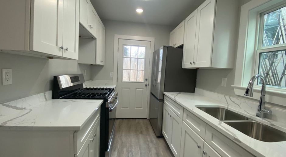 Live in Clarksville!  $2000 gift card with move in by 5/15/2024