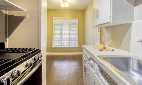 Apartments Near Asher College Siesta~Crestwood  for Asher College Students in Sacramento, CA