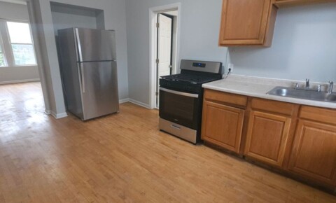Apartments Near Moraine Valley Great 2 Bedroom unit, with a Wonderful Management Company  for Moraine Valley Community College Students in Palos Hills, IL