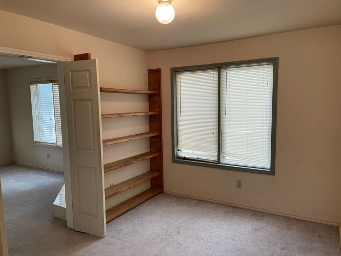 Spacious 4/3.5 in Tech Terrace Pre-Leasing for Fall 2024!