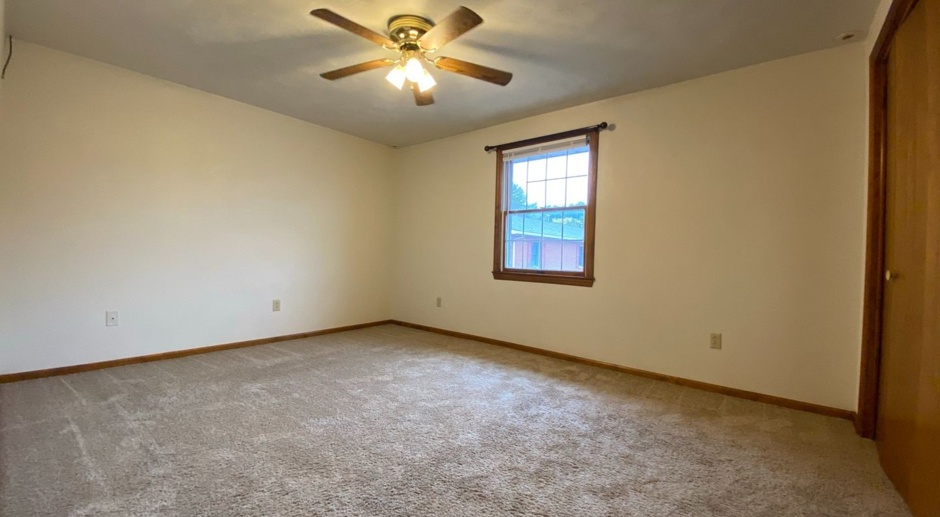 Edgewater Village 2BR Townhome! Yard, Patio, Washer & Dryer Hook-ups and More!