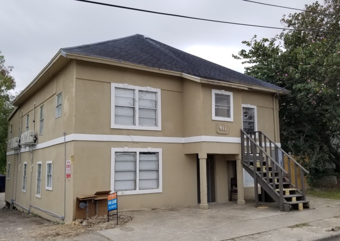 Houses Near Remodeled 1br/1ba apartments near downtown