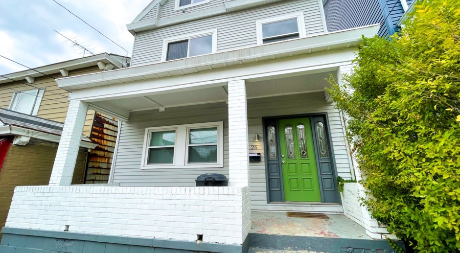 AVAILABLE August 2024 - Beautiful 4 Bedroom, 2 Bath Home w/ Easy Access to Pittsburgh!