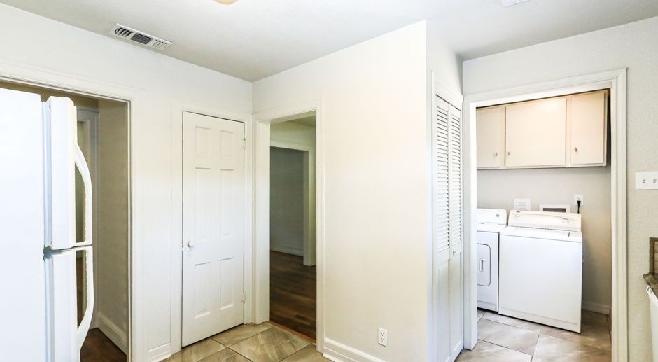 Cute 2 bedroom- Pre-Leasing for August-  With Lawn Service and Alarm!