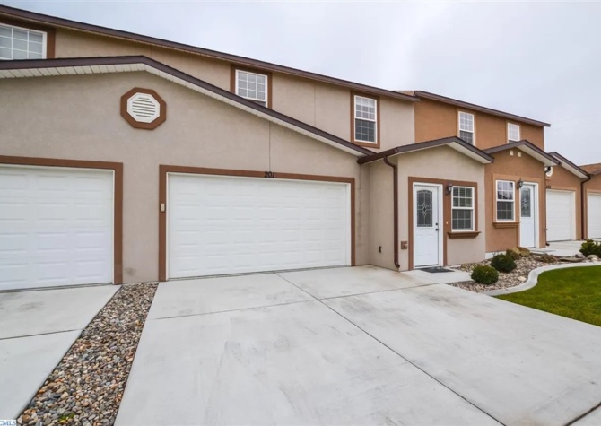 Houses Near Kennewick Townhouse For Lease!!