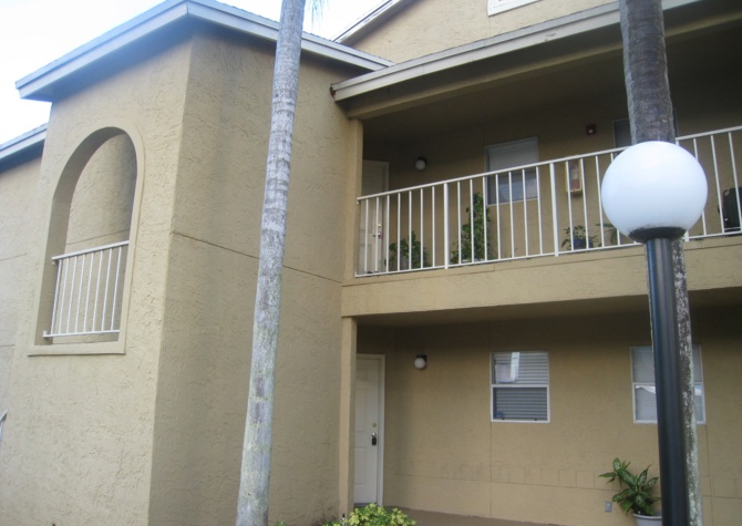 Houses Near 2/2 ground unit in Ponte Verde - West Palm Beach