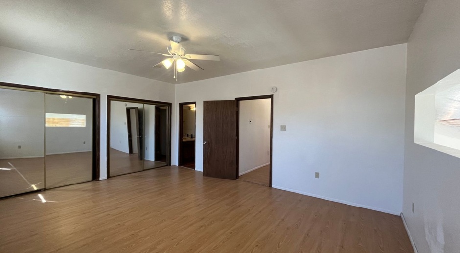 Large 3 Bedroom 2 Bathroom Home In ABQ!