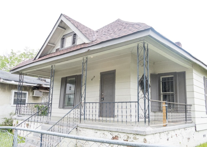 Houses Near Welcome to 2113 Cleveland Avenue! Charming 3 bedroom,1.5 bathroom rental home in Chattanooga! Spring special: $200 off first month of rent!