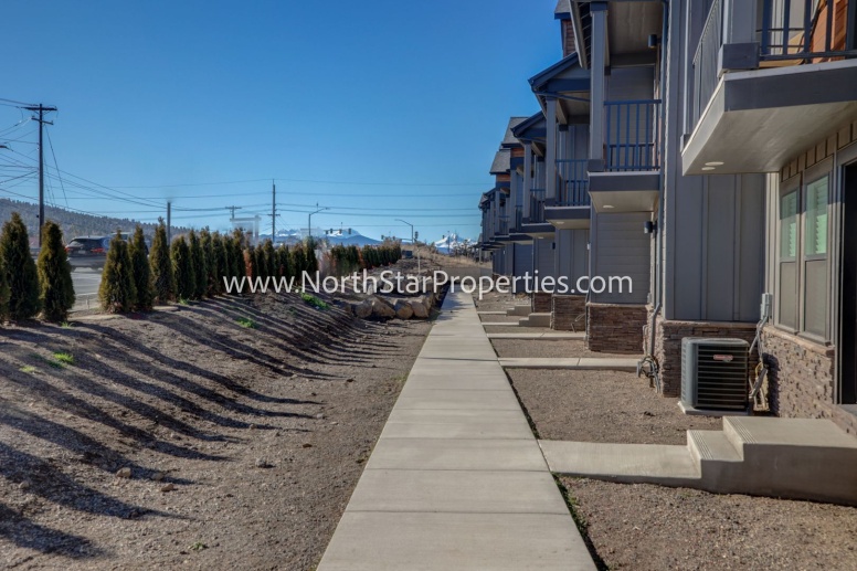 Brand-new Townhome in Bend $500 lease signing bonus!