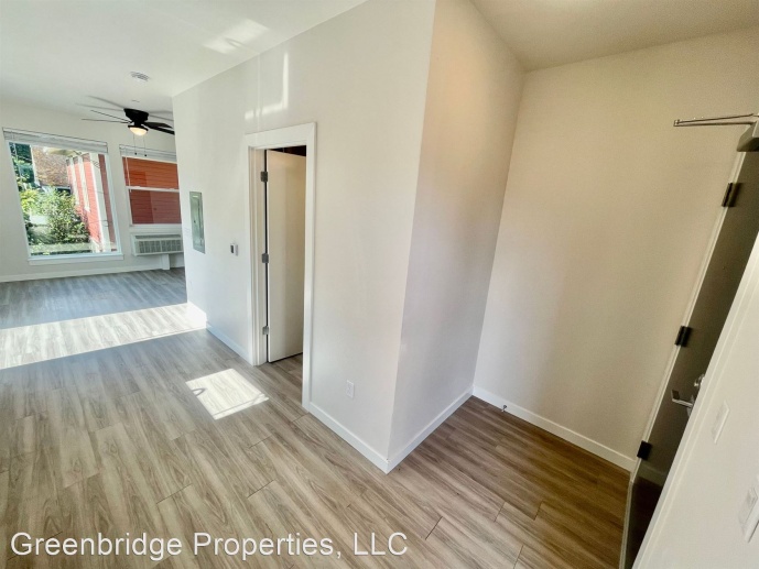 1/2 MONTH FREE RENT or $1000 MOVE-IN BONUS!!! Newly Built 1BD on SE Belmont | Washer/Dryer Included