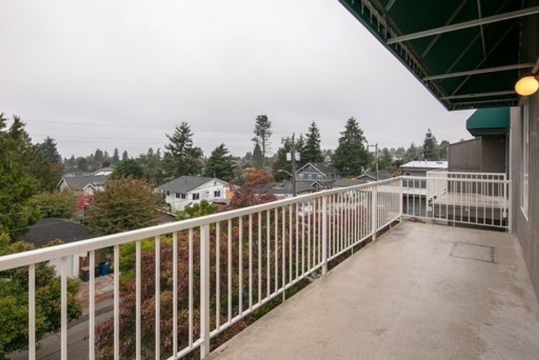View On California - Spacious with Modern Updates, fireplace & private balcony | Pet Friendly, Parking Available