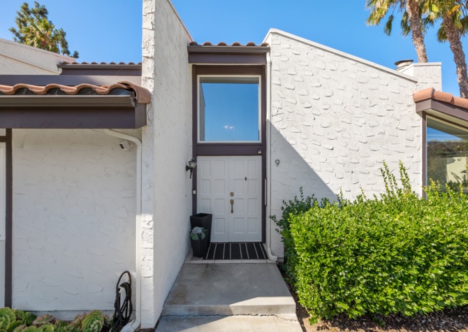 Houses Near Luxury 2BD/2BA Townhome In Carlsbad