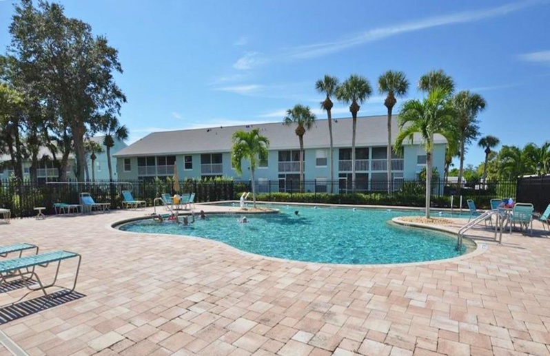 **** THIS CUTE 2/2 GROUND FLOOR CONDO IN PIPER'S POINTE*** NAPLES**** ANNUAL RENTAL AS OF APRIL 1, 2023
