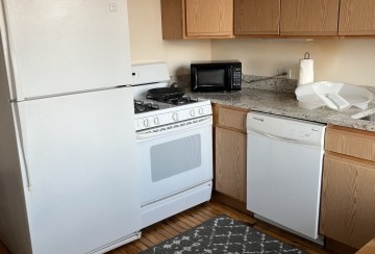 2 Bed/1Ba - AVAILABLE NOW - 2187 N. Clybourn, 2nd Floor!!