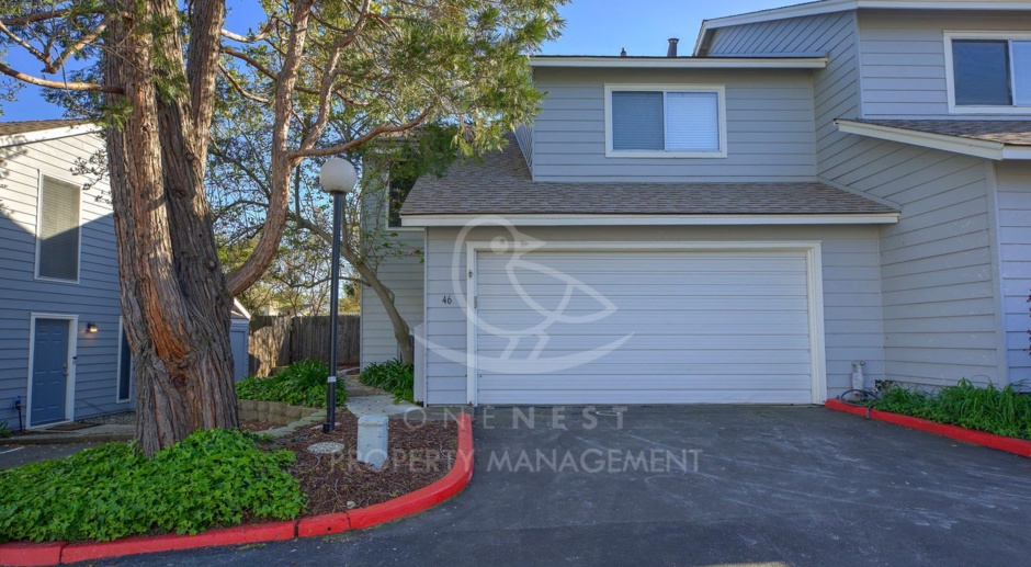 Heart of Roseville, 3 bedroom townhome with Garage!