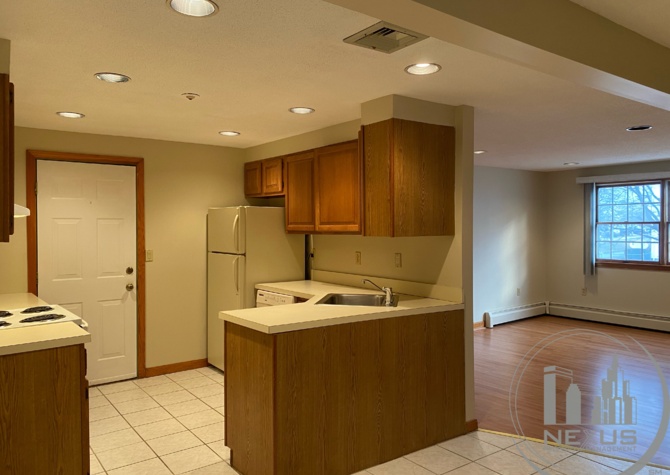 Houses Near [95 Park Place #202] 2ndFlr 2B/1B Condo Heat Included NoPets Laundry 