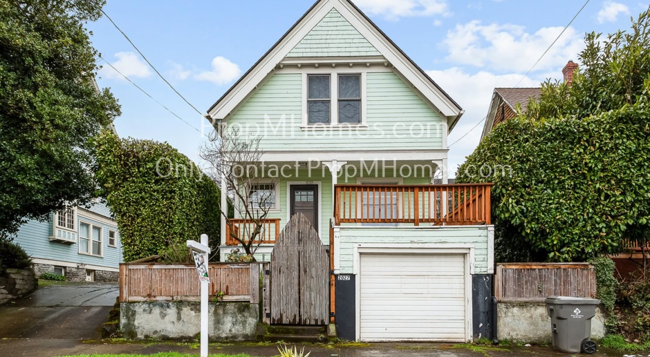 Charming Three Bedroom Victorian in NW Portland!!