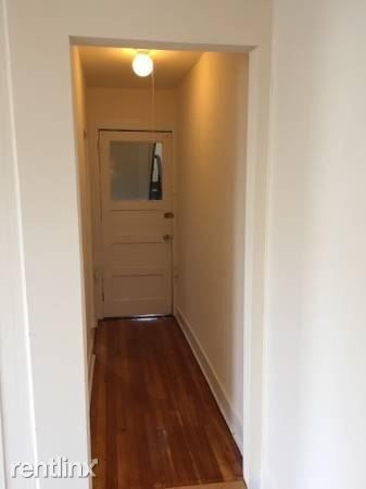 Nice 2 Bedroom Apartment 3rd Floor Rental Building- H/HW Incl. 1 Parking Space/White Plains