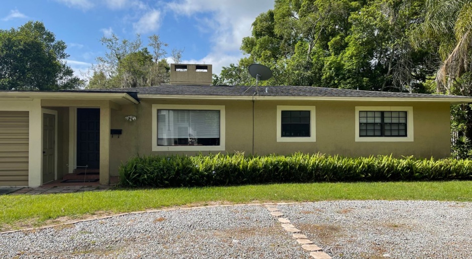 Beautiful 3 Bed/ 2 Bath Home for rent in the Heart of Winter Park!