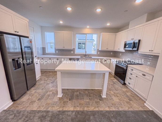 AVAILABLE NOW - Brand New Townhome in SLO - 3 Bed / 3.5 Bath
