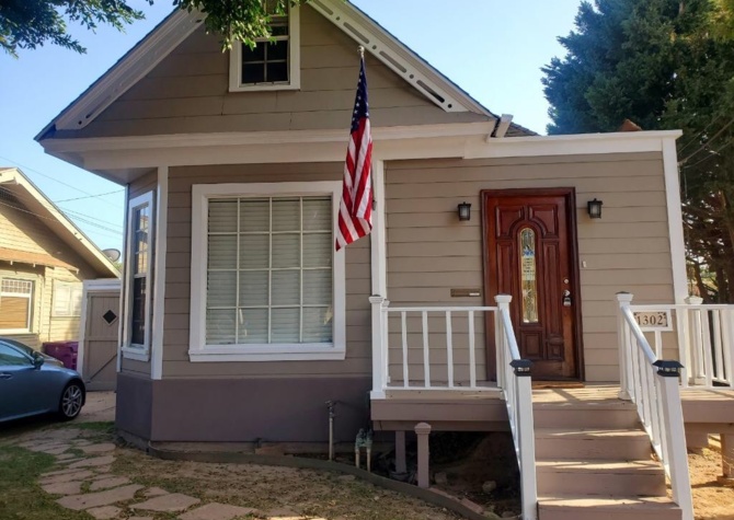 Houses Near Craftsman House with backyard & Spa  Available NOW!