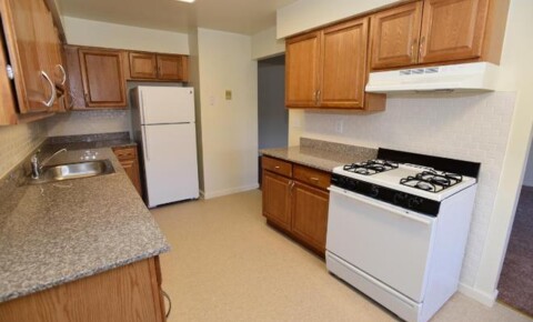 Apartments Near Essex County College  82 D Woodbridge Terrace for Essex County College  Students in Newark, NJ