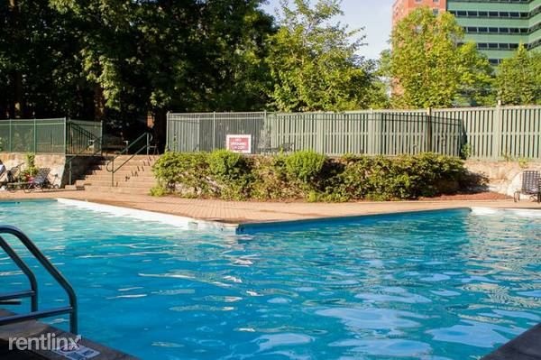 Luxury 1 Bedroom Apartment with Balcony - Full Amenties, Stamford CT