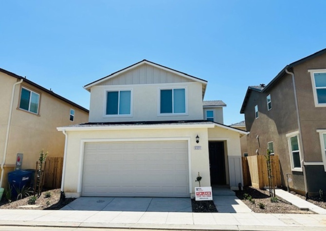 Houses Near $2,300 Clinton & Armstrong, Gated Community & Pool - 3 bed - E Riesling Dr, Fresno, ZERO Deposit, Ask me How