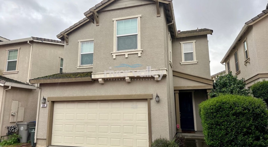 Beautiful Natomas 3/2.5 Home (Please Read Entire Marketing Ad for Viewings)