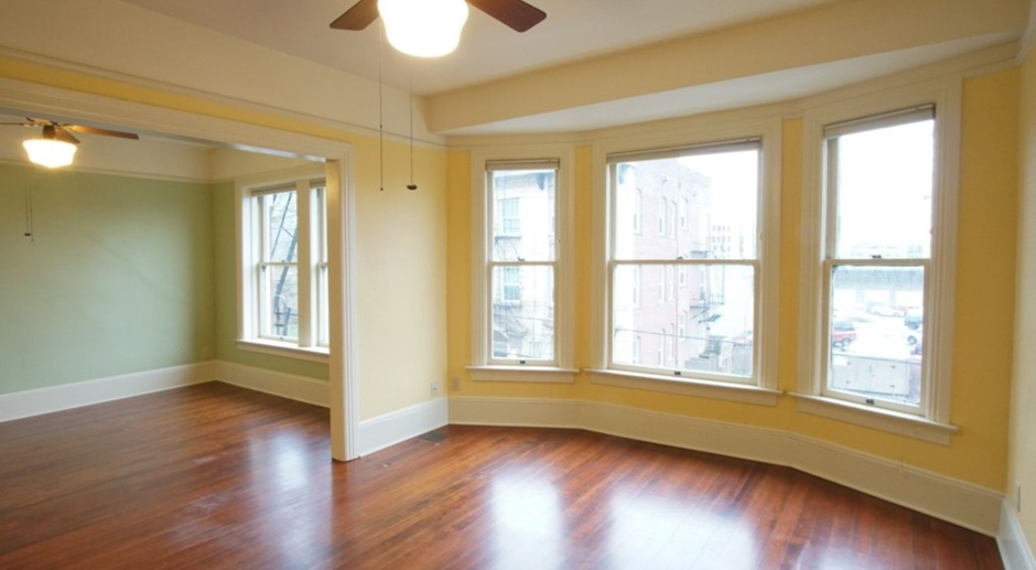 Spacious & Bright Double Studio in the Heart of NW!