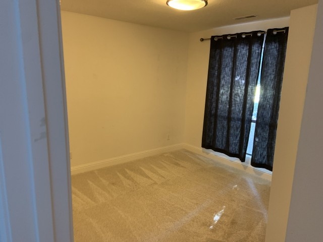 August Room Rental walking distance to UCSC