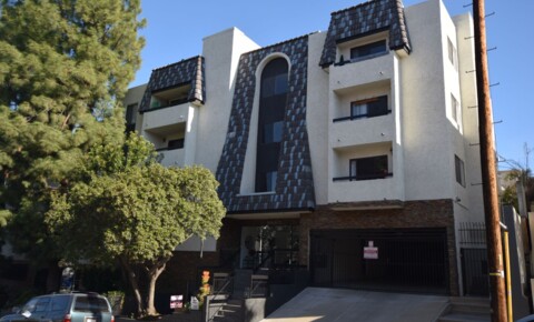 Apartments Near Pierce College 3960 for Pierce College Students in Woodland Hills, CA