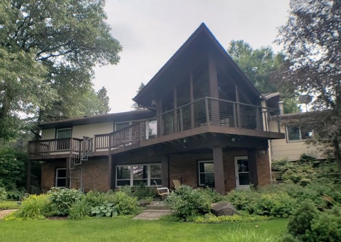 Houses Near 4BR/3BA home located on the shore of Lake Jane!