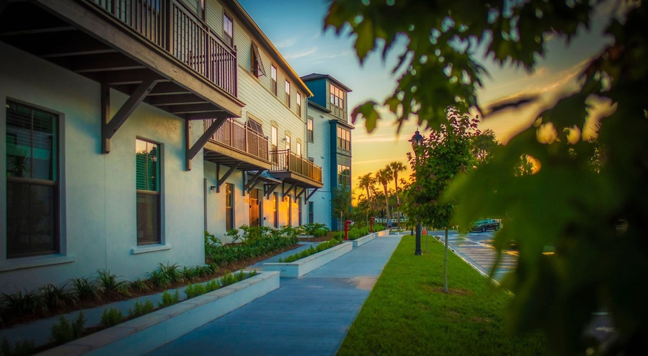 The Central on Orange Lake Apartments - Contemporary Elegance in the Heart of Historic Downtown New Port Richey