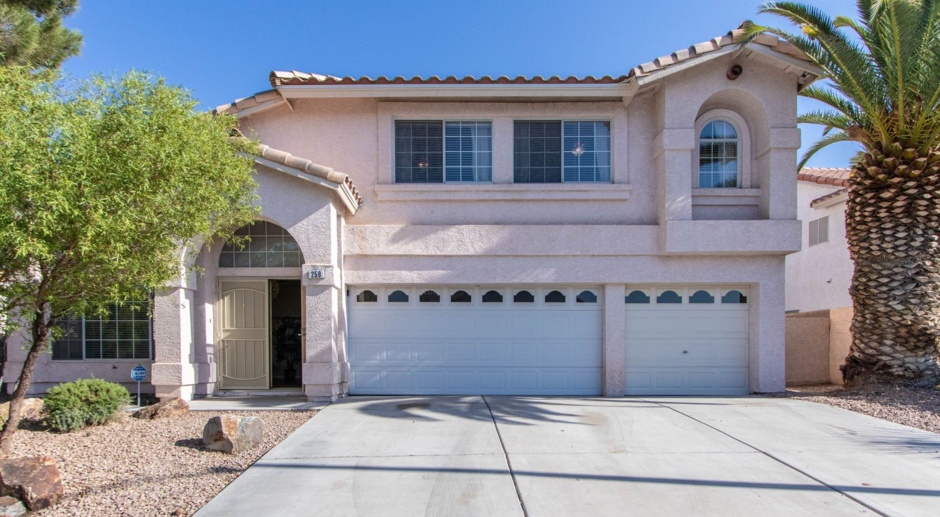 AMAZING 5-BEDROOM HOME WITH POOL AND SPA IN HENDERSON! NO HOA! 