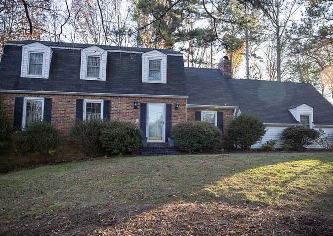 Houses Near Captivating 4bd and 2.5bathroom home is right off Tibbs rd in Dalton