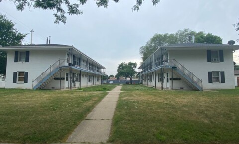 Apartments Near Sacred Heart School of Theology 3723-31 W Lapham St for Sacred Heart School of Theology Students in Franklin, WI