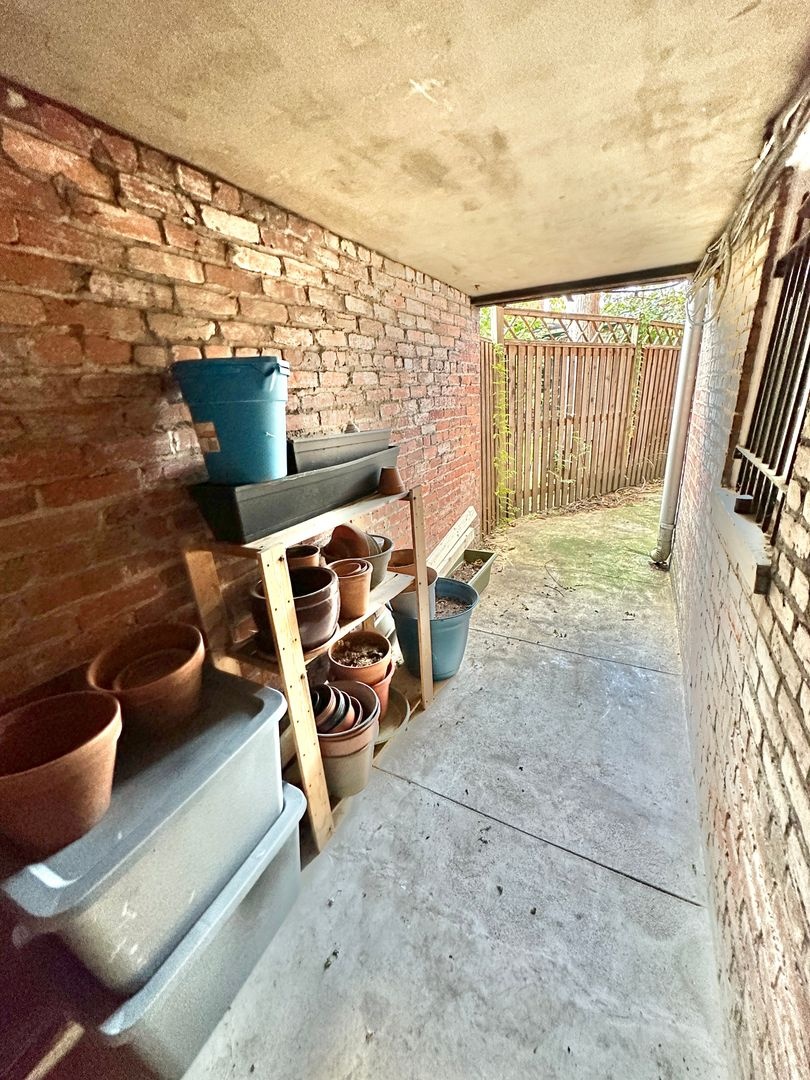 Charming Capitol Hill Partially Furnished 1 Bedroom in Eastern Market w/Private Patio. UTILITIES INCLUDED!