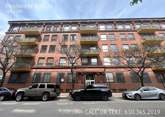 Houses Near Available June 1st! Sun-filled modern luxury industrial loft 2 bedrooms, 2 full bath in the South Loop with In-unit Washer/Dryer & Garage Parking Included!
