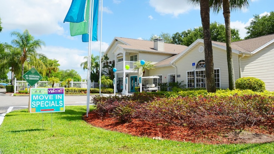 Charter Pointe Apartments