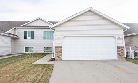 Houses Near NDSU Charming 3 bedroom home for North Dakota State University Students in Fargo, ND
