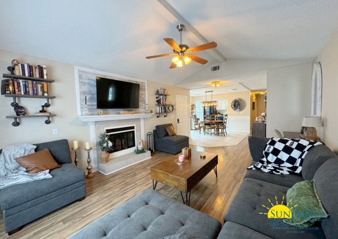Houses Near Beautifully Renovated 2BR/2BA Home in Niceville - Pet Friendly!