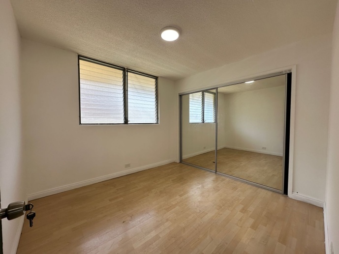 Rarely available 2 bedroom unit in Maile Terrace