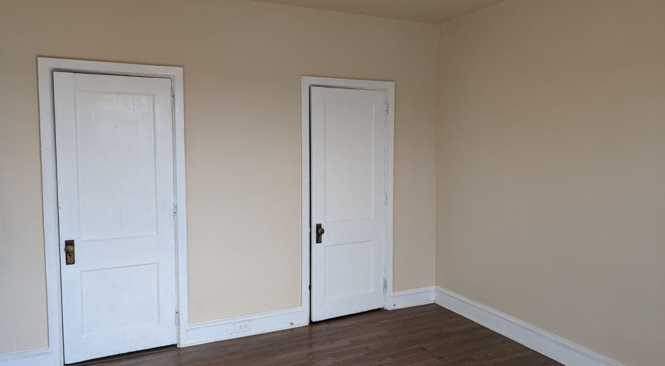Large 2nd Floor 2 Bedroom Apartment