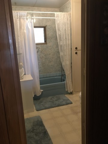 Private bedroom & bathroom for rent.