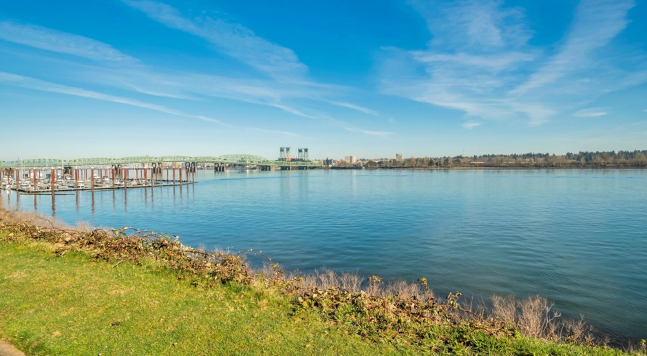 GORGEOUS CONDO ON HAYDEN ISLAND WITH COLUMBIA RIVER VIEWS