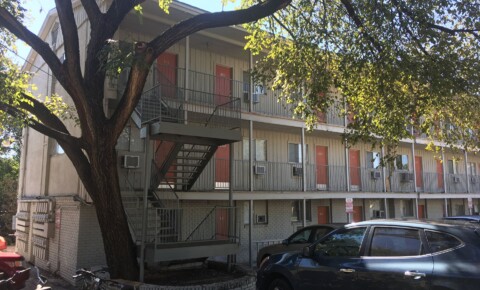Apartments Near St. Edward's Campus Crossing for St. Edward's University Students in Austin, TX