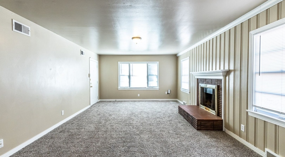PRE-LEASING FOR SUMMER! - Spacious 3 Bedroom Home Located In Medical District!