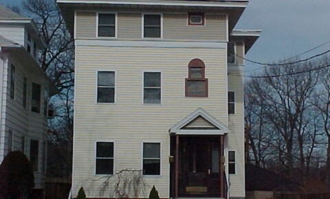 Apartments Near Albertus Magnus 1847 Chapel Street for Albertus Magnus College Students in New Haven, CT