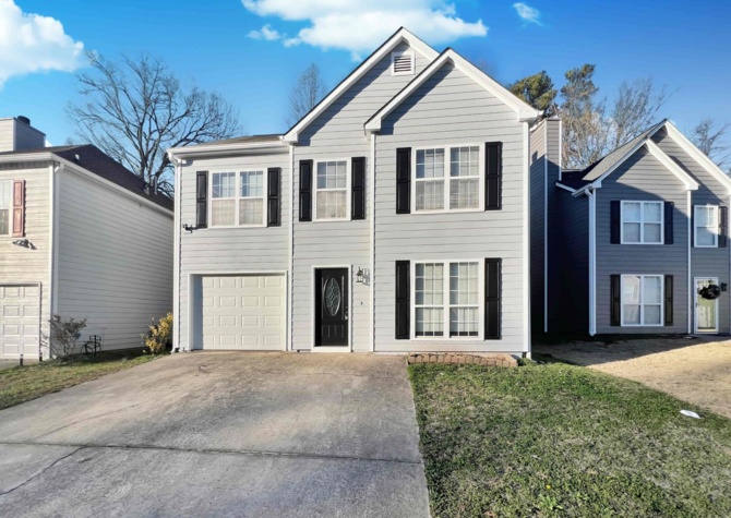 Houses Near Like NEW 3 BR/2.5 BA Traditional in Smyrna!